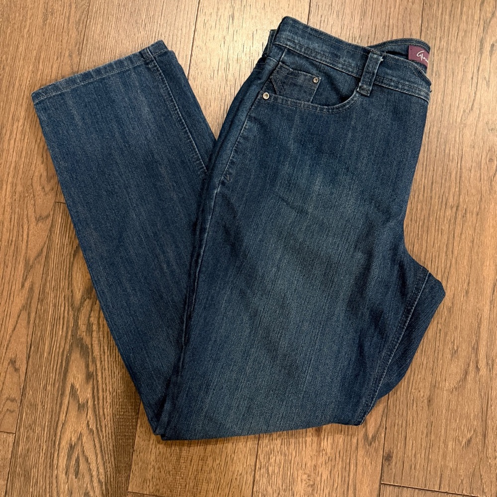 Women’s jeans dark denim embellished pockets size 12 Gloria Vanderbilt “Lina”